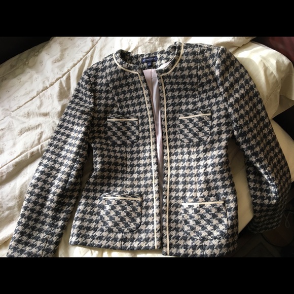 Wool coat - Picture 1 of 2